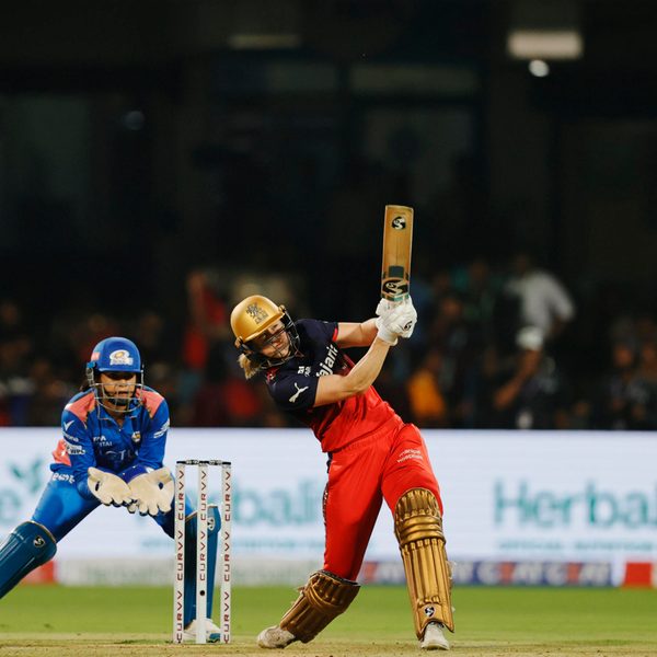 fours-wicket-confusion-an-action-packed-final-over-of-first-innings-6369147459112.Click to read full article.