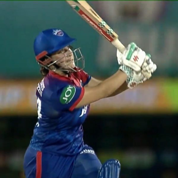 match-20-up-warriorz-vs-delhi-capitals-super-sixes-6323027421112.Click to read full article.