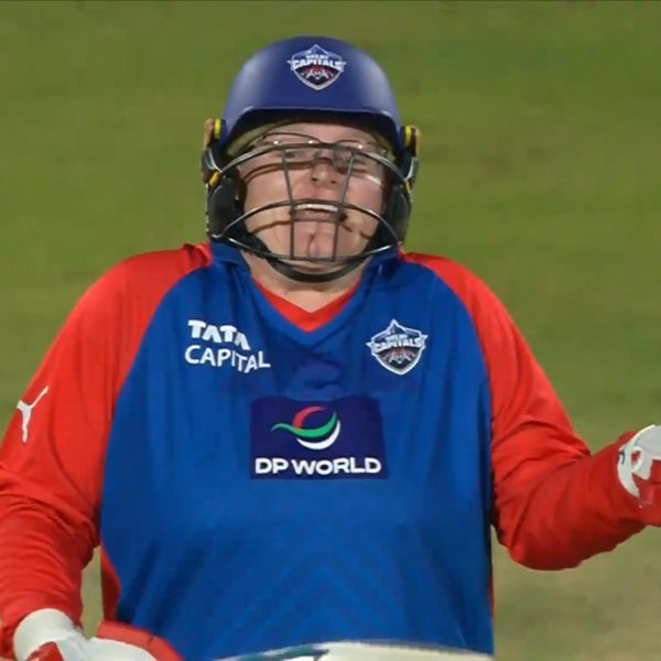 where-is-the-ball-fun-moment-ft-lizellle-lee-beth-mooney-laura-wolvaardt-6388383734112.Click to read full article.