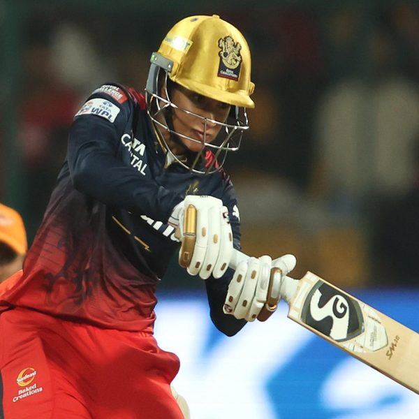 smriti-mandhanas-stylish-4327-6347763044112.Click to read full article.