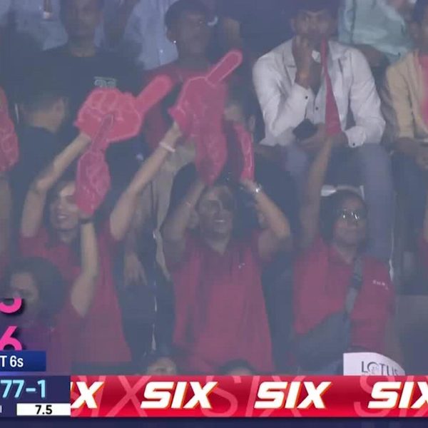 six-match-20-mumbai-indians-vs-royal-challengers-bengaluru-wpl-2025-smriti-mandhana-six-6369883937112.Click to read full article.