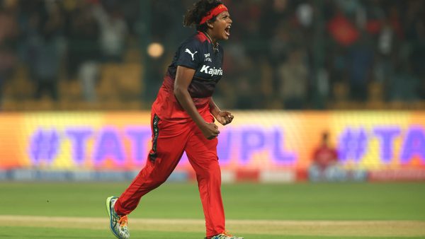 fantastic-five-asha-shobana-lights-up-bengaluru-with-522-6347566836112.Click to read full article.