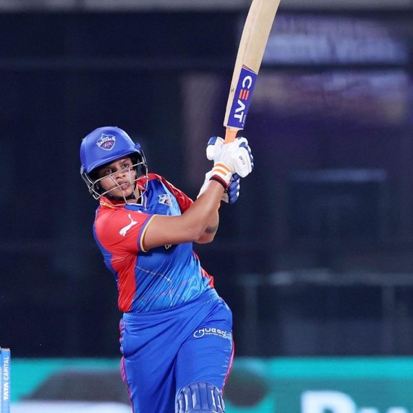 shafali-verma-sets-the-tone-with-aggressive-4427-6349129195112.Click to read full article.