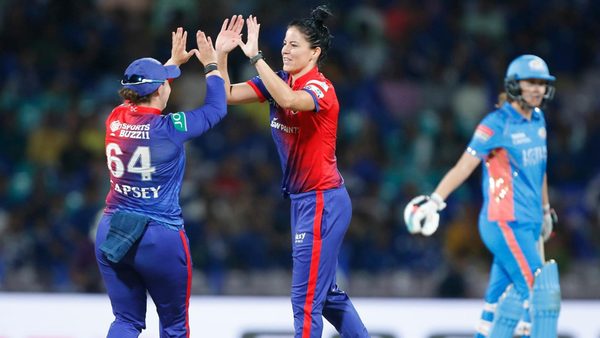 double-delight-kapp-removes-yastika-bhatia-and-nat-sciver-brunt-in-first-over-6322972892112.Click to read full article.