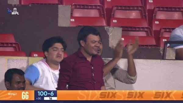 six-match-10-delhi-capitals-vs-gujarat-giants-wpl-2025-bharti-fulmali-six-6369301371112.Click to read full article.