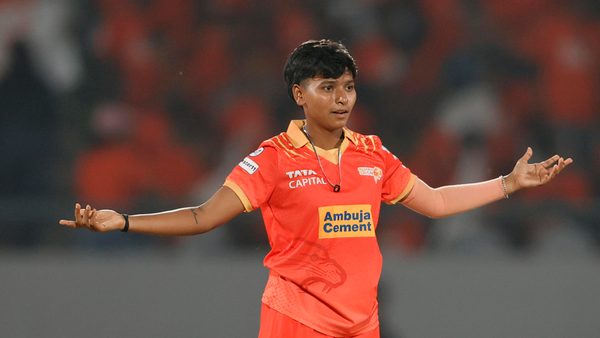 wow-priya-mishra-gets-mcgrath-grace-in-same-over-6368920714112.Click to read full article.