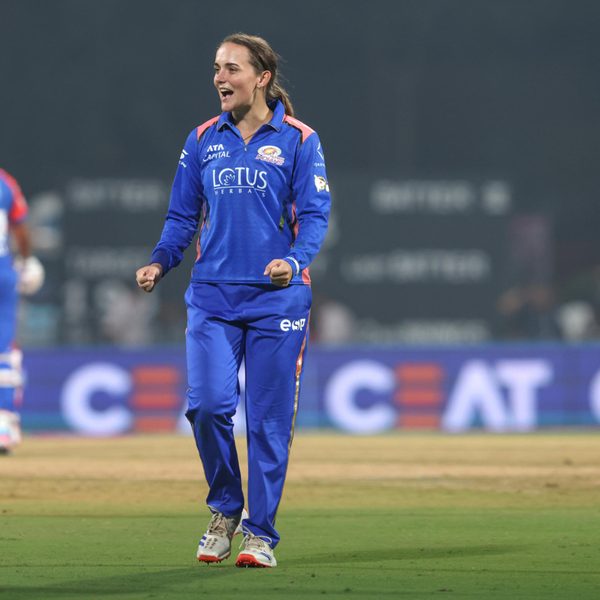 amazing-amelia-kerr-shines-with-324-6387530204112.Click to read full article.