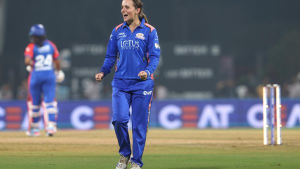 amazing-amelia-kerr-shines-with-324-6387530204112.Click to read full article.