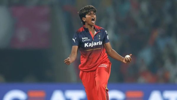 bowl-react-catch-arundhati-was-readdy-for-it-6387819484112.Click to read full article.