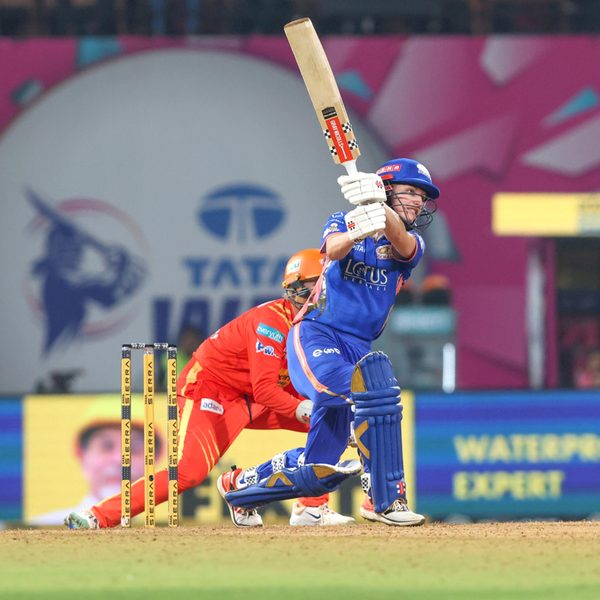 5-boundaries-in-an-over-delight-for-mi-courtesy-of-carey-6387665707112.Click to read full article.