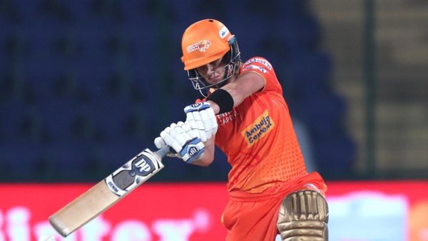 4-4-4-wolvaardt-takes-on-perry-brings-up-50-in-style-6348332824112.Click to read full article.