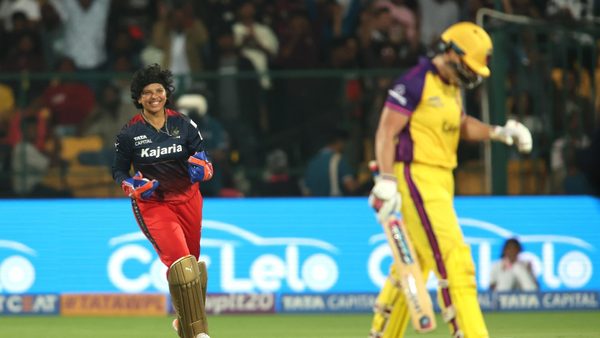 fantastic-grab-richa-ghoshs-superb-diving-catch-to-dismiss-harris-6348217056112.Click to read full article.